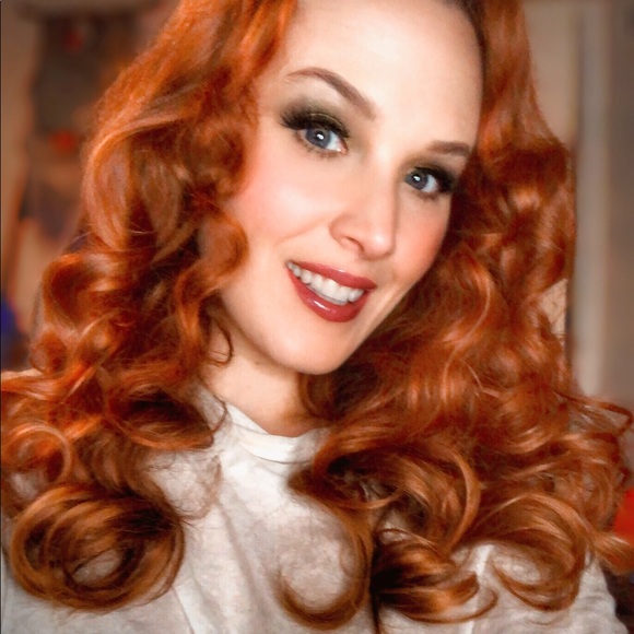 Profile Picture of Claire Bochenek (@claireboch) on Poshmark