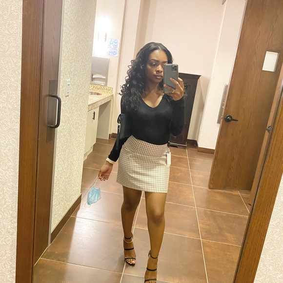 Profile Picture of Miranda Reid (@mr172071) on Poshmark