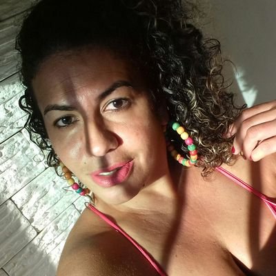 Profile Picture of Daniela Tavares (@Daniela27686599) on Twitter
