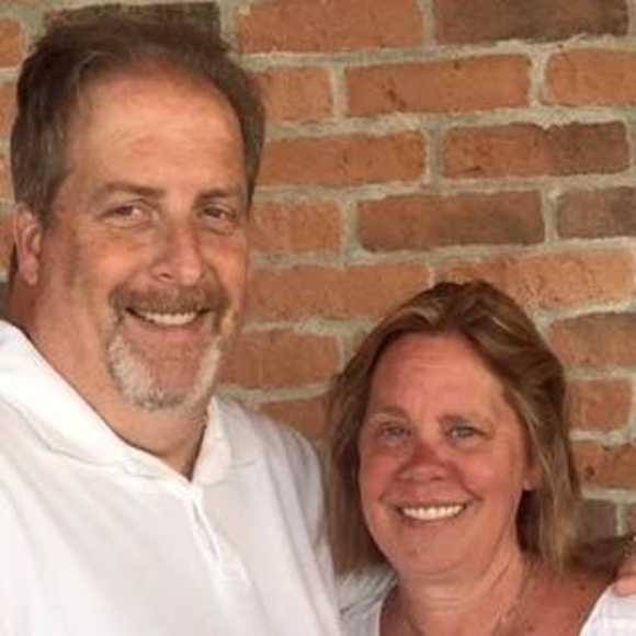 Profile Picture of Barbara Reichert murray (@bmurray2070) on Poshmark