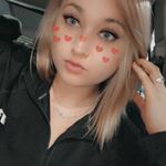 Profile Picture of Briona Ashley Thomas (@sunflowers_and_bubbles) on Instagram