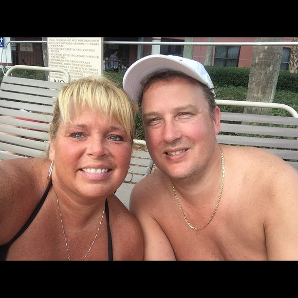 Profile Picture of Shannon Leinweber (@happyass8650) on Poshmark