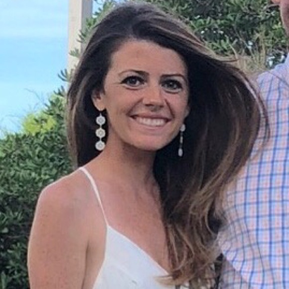 Profile Picture of Jessica Loudin (@jessloudin) on Poshmark