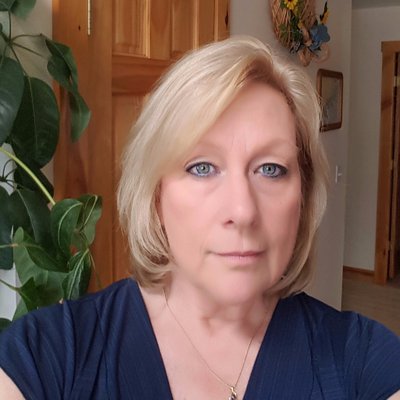 Profile Picture of Deborah Harman (@Debbiecuz) on Twitter