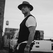 Profile Picture of Adam Hood (@AdamHoodMusic) on Youtube