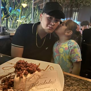 Profile Picture of Alex V. Navidad (@v.alex) on Instagram