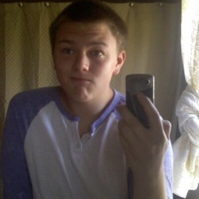 Profile Picture of Devin McCabe (@devdevdevdevin) on Twitter