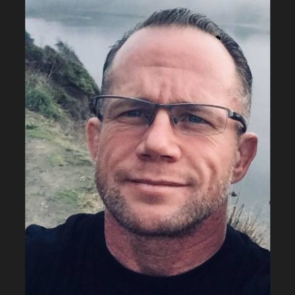 Profile Picture of Flint Paul (@flintpaul) on Poshmark