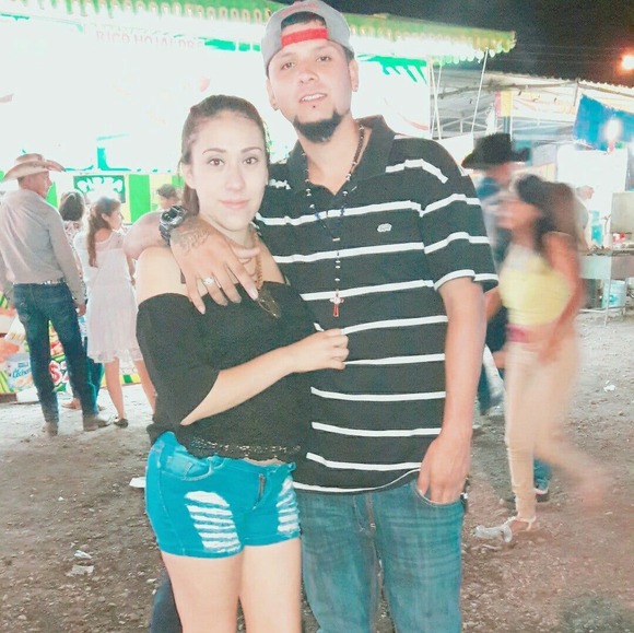 Profile Picture of Ivanëivone Moya (@ser_moy) on Poshmark