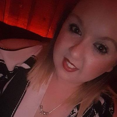 Profile Picture of Jade Hanlon (@jade1990hanlon) on Twitter