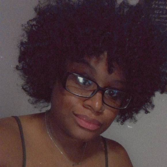 Profile Picture of Jaymie Mitchell (@jmelenn) on Poshmark