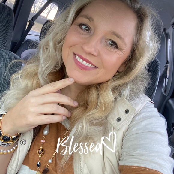 Profile Picture of Margaret Torgeson (@gottab4dolfins) on Poshmark