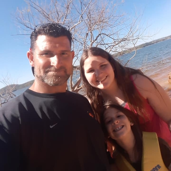 Profile Picture of Rob Foster (@rrobbye2) on Poshmark