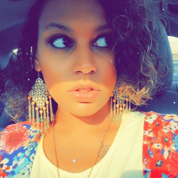 Profile Picture of Candace Czepiel (@candyann27) on Poshmark