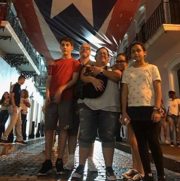 Profile Picture of Christian Glahn (@christianglahn) on Poshmark