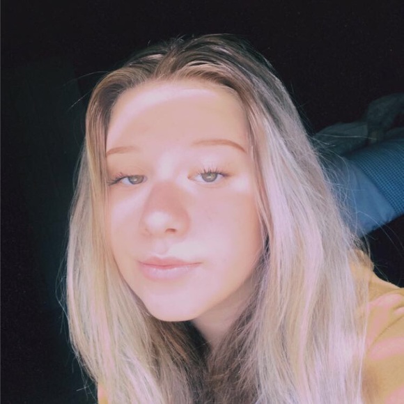 Profile Picture of Kiya Prediger (@kiyaprediger) on Poshmark