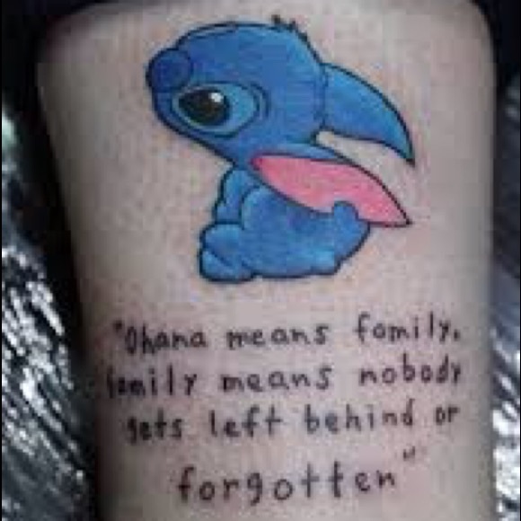 Profile Picture of Eleanor Pooley (@epioley19) on Poshmark