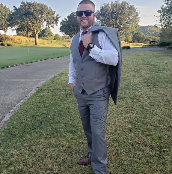 Profile Picture of Brandon Clark (@brandonclark695) on Poshmark