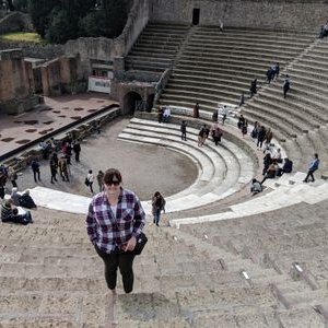 Profile Picture of Jo Lacey (@jolacey4) on Twitter