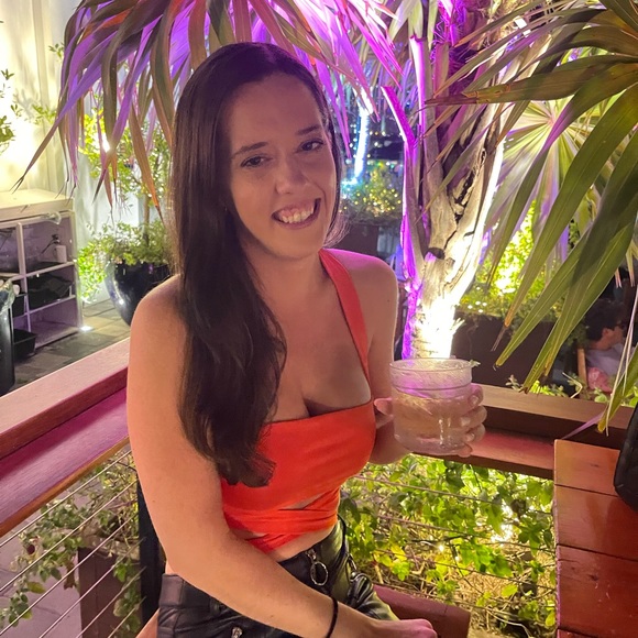Profile Picture of Kate Sasse (@iits_kate) on Poshmark