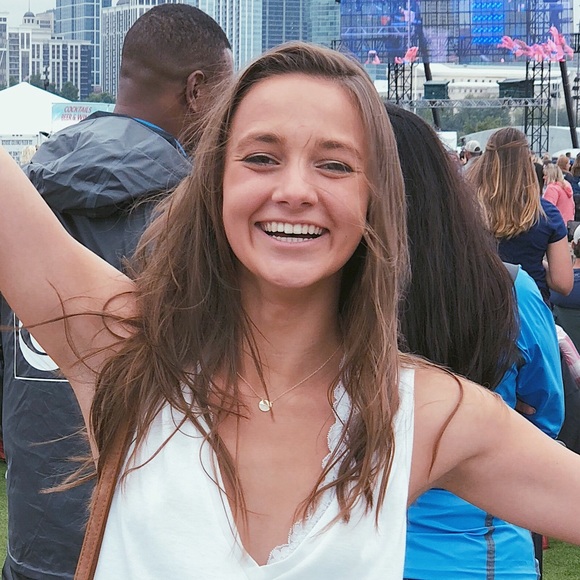 Profile Picture of Kailey Hetler (@kaileyj0) on Poshmark