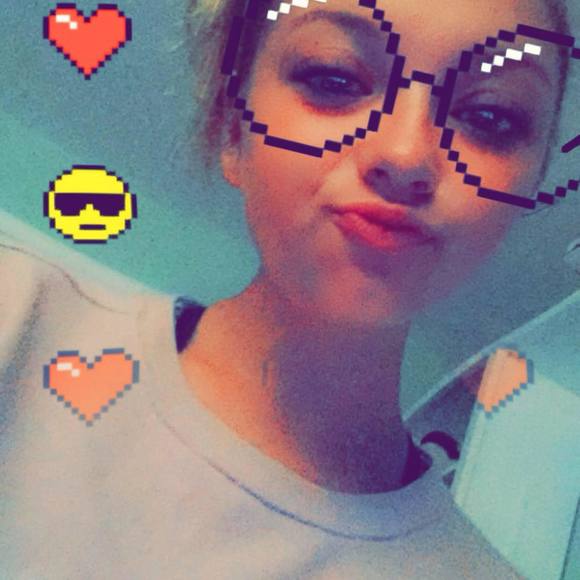 Profile Picture of Reese Weigler (@pwright0506) on Poshmark