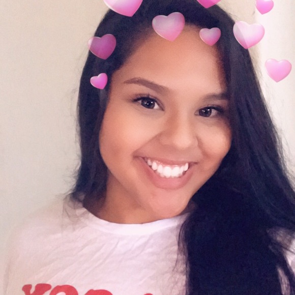 Profile Picture of Kuu Wehi (@kuuz) on Poshmark