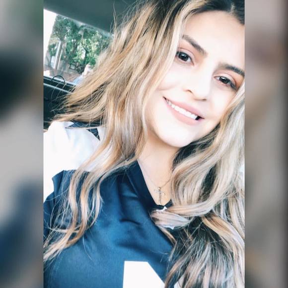 Profile Picture of Beida Ortiz (@beida_ortiz) on Poshmark