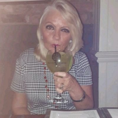 Profile Picture of Frieda Clark (@alfrieya) on Twitter