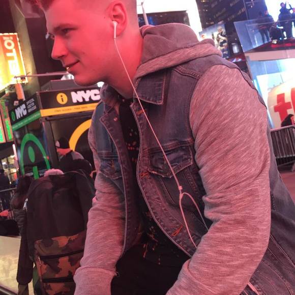 Profile Picture of Joseph Soreth (@qu1ck5h0t812) on Poshmark