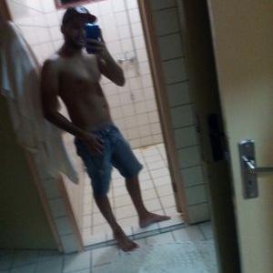 Profile Picture of David Allex (@3668ccc5deee4bf) on Twitter