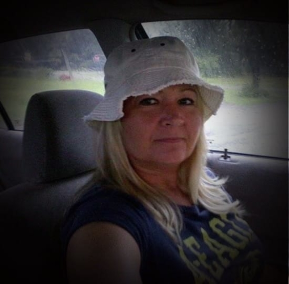 Profile Picture of Kelly Stepp burgess (@kellyann420) on Poshmark