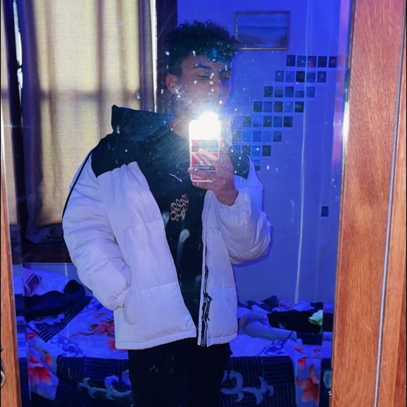 Profile Picture of Eslam Abozaid (@iomohmd) on Poshmark