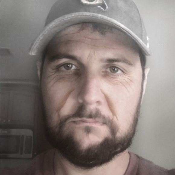 Profile Picture of Kirby Jones (@kurbdurb) on Poshmark
