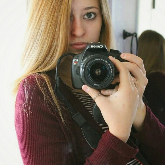 Profile Picture of Erika Gerlinger (@erikagerlinger) on Poshmark