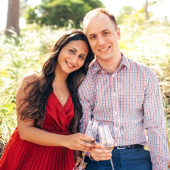 Profile Picture of Roshni Patel (@roshpats) on Poshmark