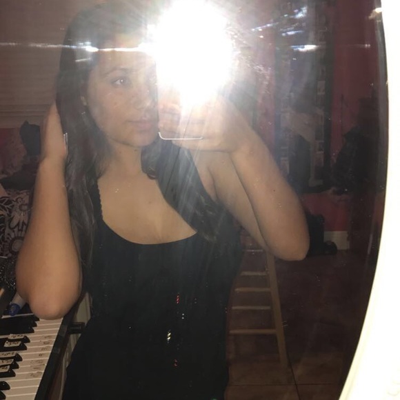 Profile Picture of Darrian Davis (@darriandavis) on Poshmark