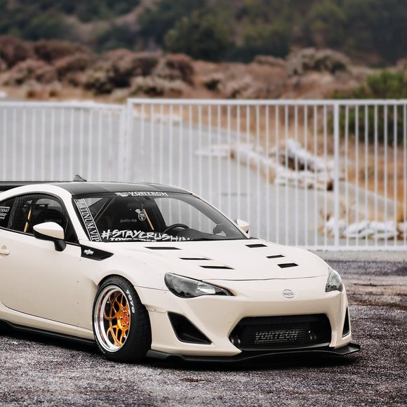 Profile Picture of Mateusz Rutkowski (@mateusz44) on Poshmark