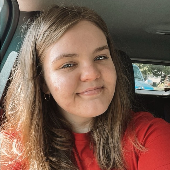 Profile Picture of Reece Sacksteder (@keleven1137) on Poshmark