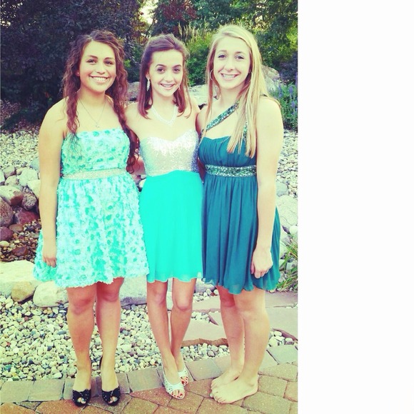 Profile Picture of Amy Nastase (@anastase) on Poshmark