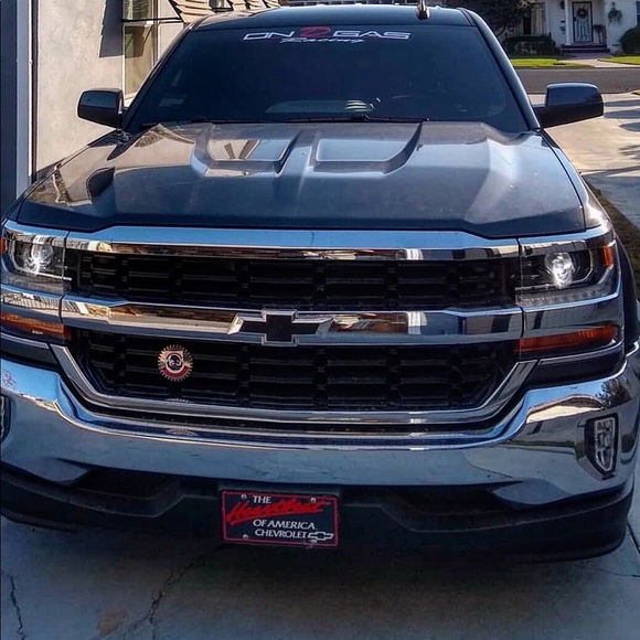 Profile Picture of Felix Diaz (@all_motor_fee) on Poshmark