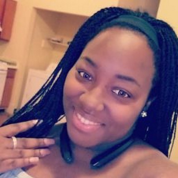 Profile Picture of Le'tricia Blackshear (@marieblac91) on Poshmark