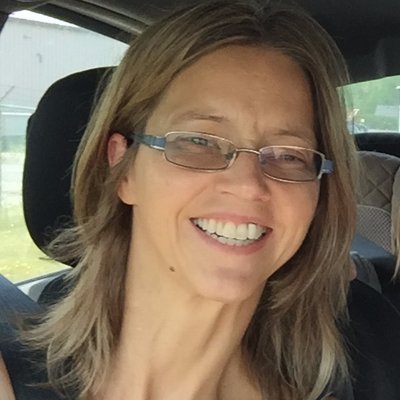 Profile Picture of Lisa Day (@LisaMDayC) on Twitter