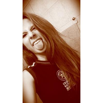 Profile Picture of Alice Borges (@aliceborges0209) on Twitter