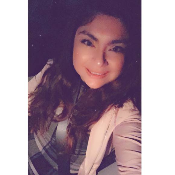 Profile Picture of Ruby Gallardo (@rubygallardo267) on Poshmark