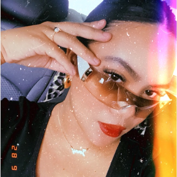 Profile Picture of Jernyrose Ondos (@jernyroseo) on Poshmark