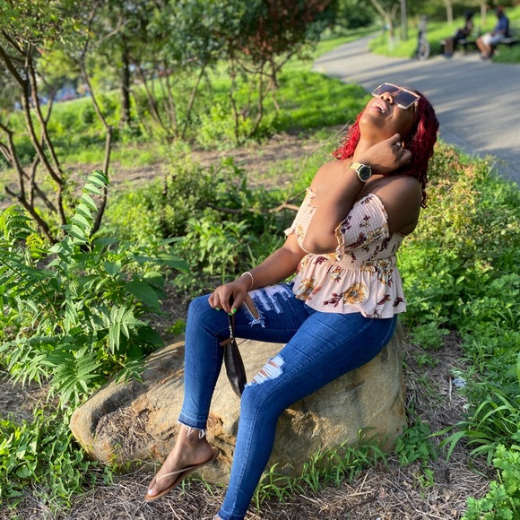 Profile Picture of Mona Reid barrino (@monaria49) on Poshmark