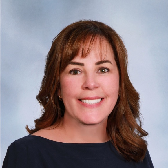 Profile Picture of Mary Zarrella (@zmarterella81) on Poshmark