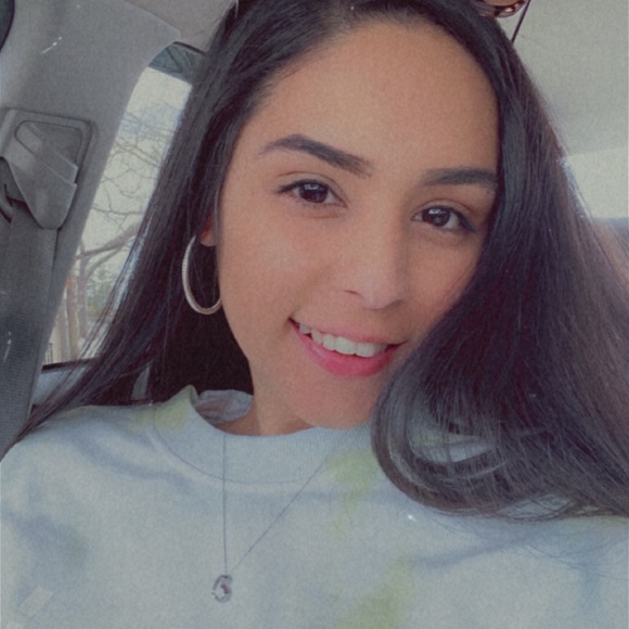 Profile Picture of Kimberly Ramirez (@godsprincess19) on Poshmark