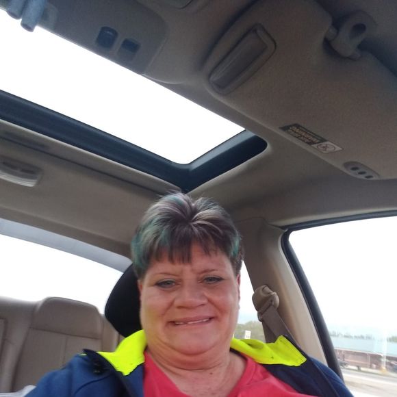 Profile Picture of Kristal Oachs (@mcdons) on Poshmark